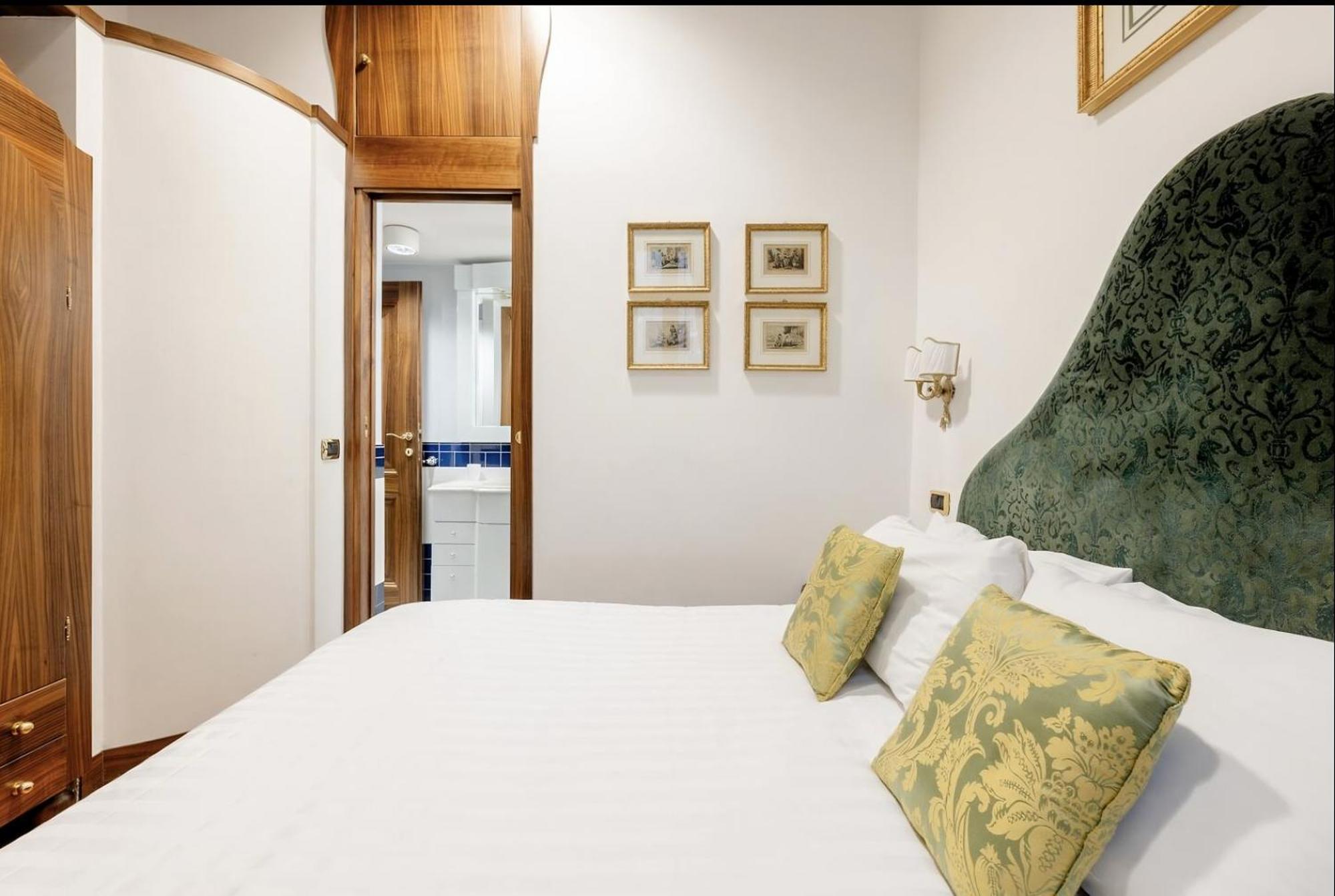 Bed and breakfast Pantheon Antique 2*